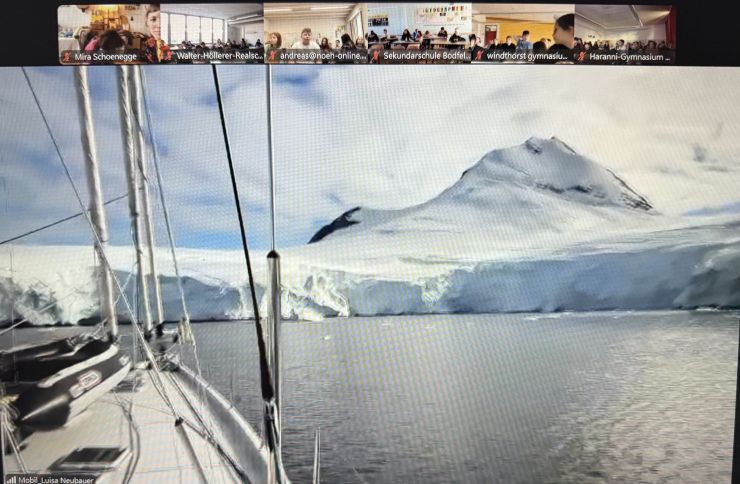 Segelschiff Malizia und Eisberg.jpg